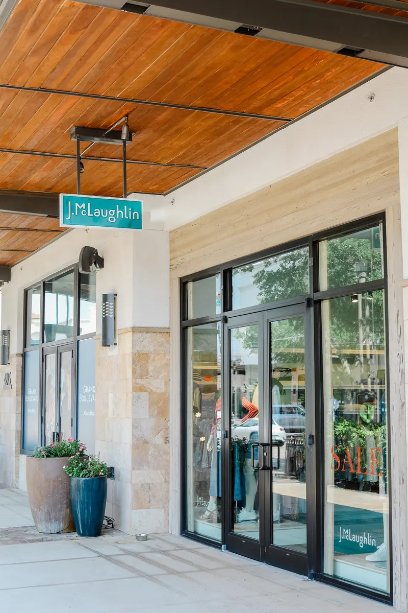 J.McLaughlin Grand Boulevard