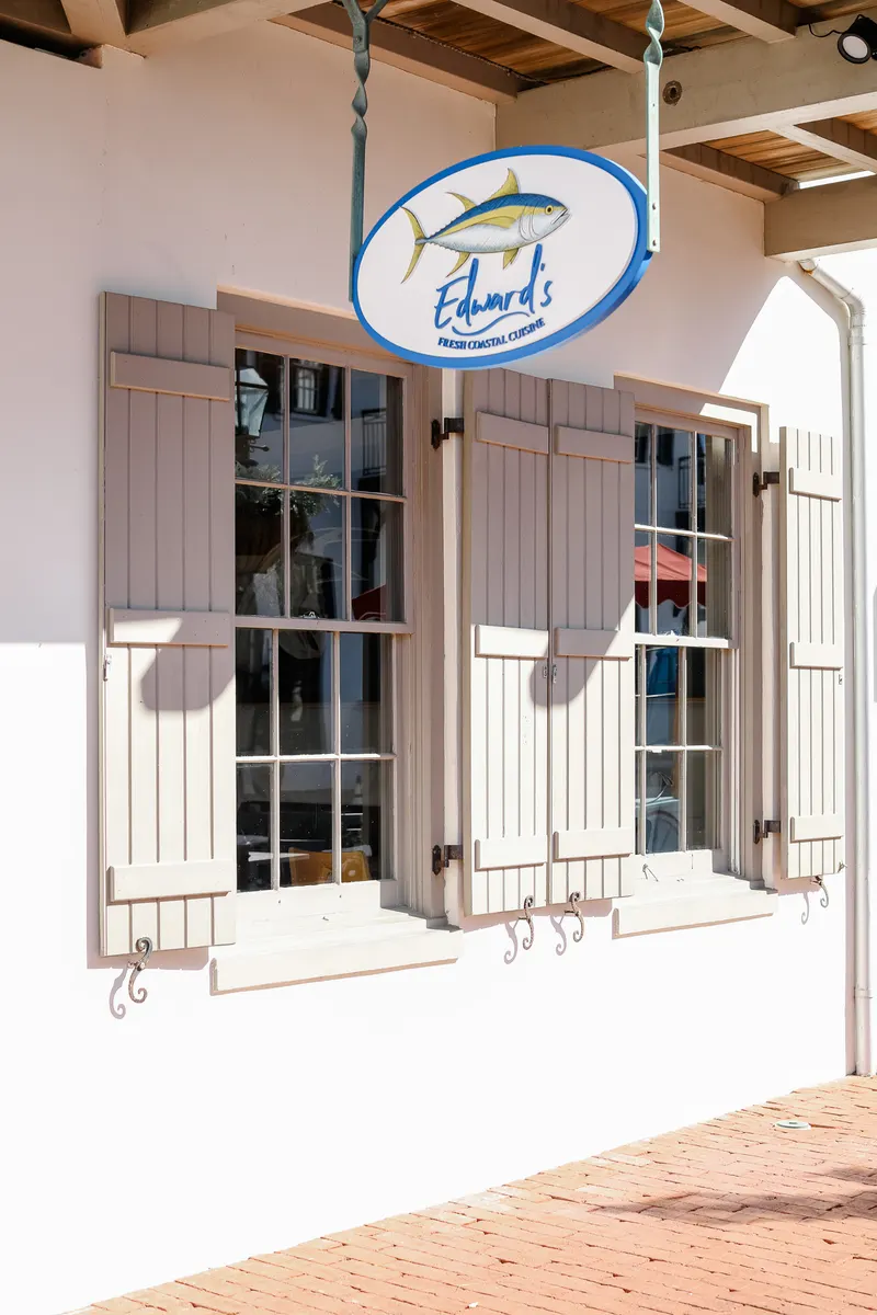 Edward’s Fine Food & Wine