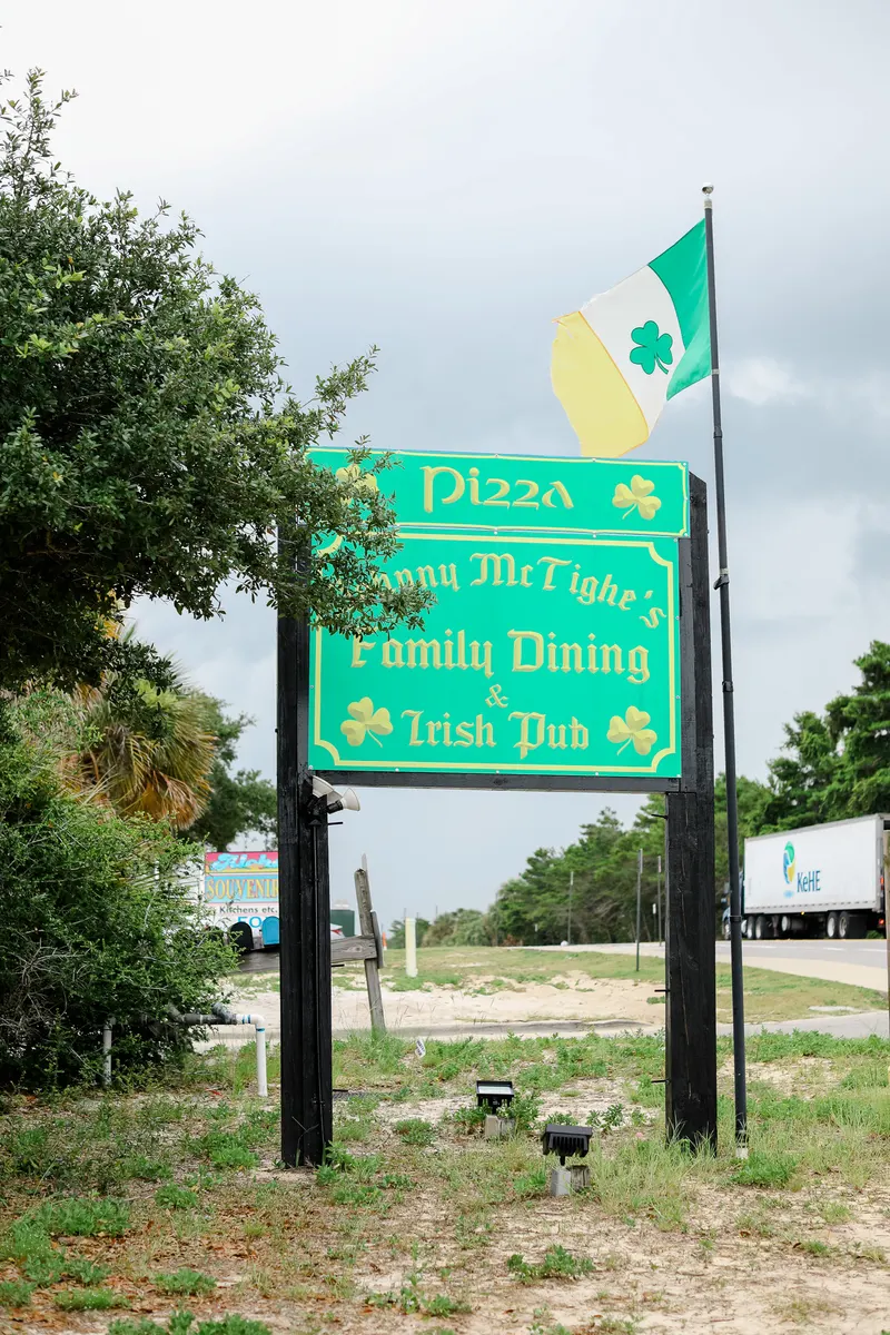 Johnny McTighe’s Irish Pub